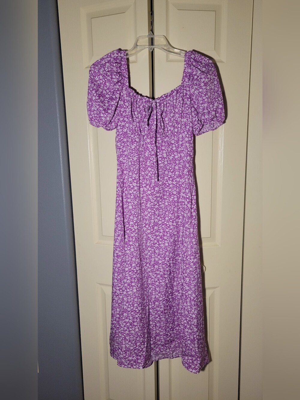 Purple Floral Puff-Sleeve Mid-Shin Dress
